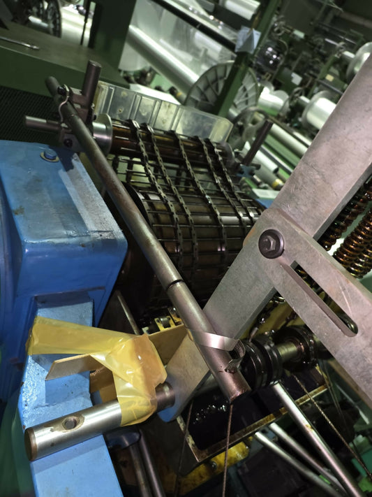 Sealing Double Raschel Machines - Textilian