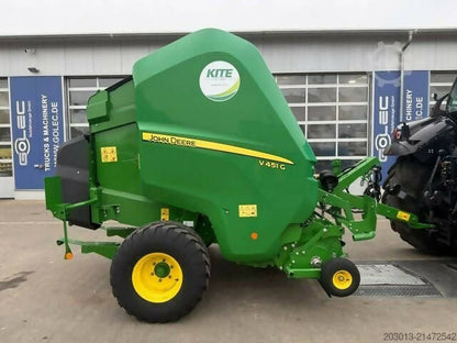 Agricultural Machine John Deere V451 - Textilian