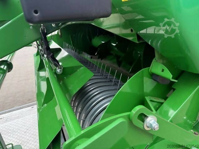 Agricultural Machine John Deere V451 - Textilian