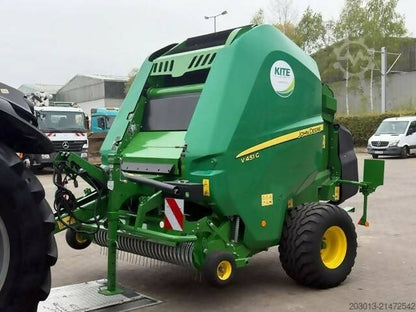 Agricultural Machine John Deere V451 - Textilian