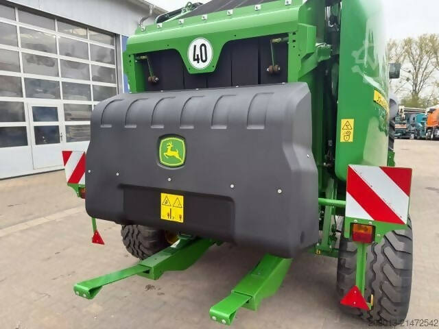 Agricultural Machine John Deere V451 - Textilian