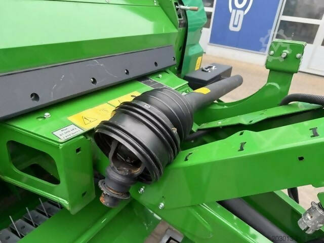 Agricultural Machine John Deere V451 - Textilian