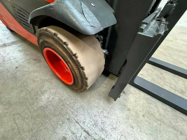 Forklift Linde E 20PH - 02 - Textilian