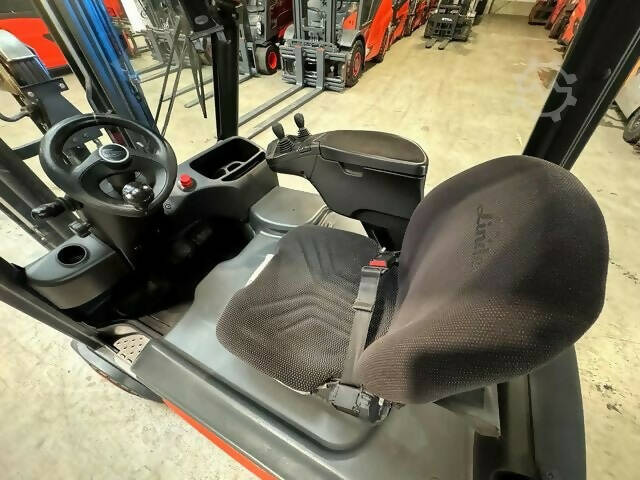 Forklift Linde E 20PH - 02 - Textilian